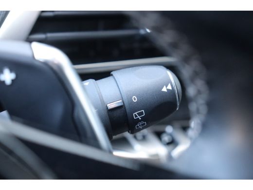 Peugeot 3008 1.6 HYBRID 225PK ALLURE PACK AUTOMAAT / NAVI / CLIMA / PDC / 18" LMV / CAMERA / KEYLESS / WINTERP... ActivLease financial lease