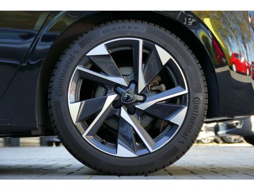 Peugeot 308 1.2 PURETECH 130PK 5-DRS ALLURE PACK AUTOMAAT / NAVI / CLIMA / 17"LMV / CAMERA / KEYLESS / FULL-L... ActivLease financial lease