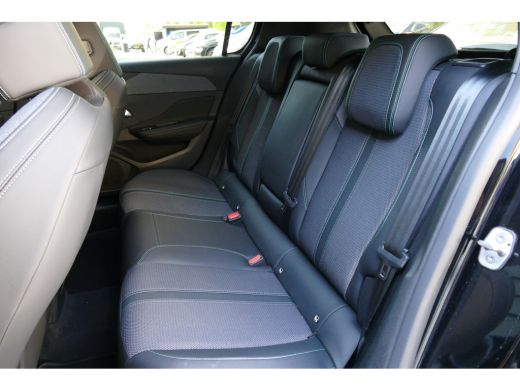 Peugeot 308 1.2 PURETECH 130PK 5-DRS ALLURE PACK AUTOMAAT / NAVI / CLIMA / 17"LMV / CAMERA / KEYLESS / FULL-L... ActivLease financial lease