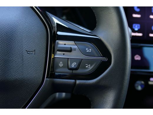 Peugeot 308 1.2 PURETECH 130PK 5-DRS ALLURE PACK AUTOMAAT / NAVI / CLIMA / 17"LMV / CAMERA / KEYLESS / FULL-L... ActivLease financial lease