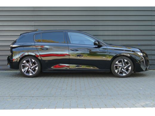 Peugeot 308 1.2 PURETECH 130PK 5-DRS ALLURE PACK AUTOMAAT / NAVI / CLIMA / 17"LMV / CAMERA / KEYLESS / FULL-L... ActivLease financial lease