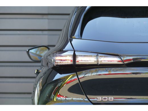 Peugeot 308 1.2 PURETECH 130PK 5-DRS ALLURE PACK AUTOMAAT / NAVI / CLIMA / 17"LMV / CAMERA / KEYLESS / FULL-L... ActivLease financial lease