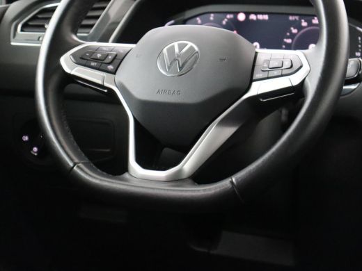 Volkswagen Tiguan 1.5 TSI Life Business | Leder | Stoelverwarming | Keyless | Carplay | Adaptive cruise | Navigatie... ActivLease financial lease