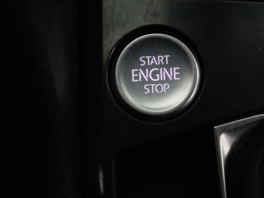 Volkswagen Tiguan 1.5 TSI Life Business | Leder | Stoelverwarming | Keyless | Carplay | Adaptive cruise | Navigatie... ActivLease financial lease