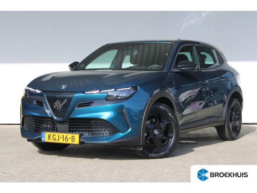 Alfa Romeo Junior 1.2 Turbo Hybrid Ibrida | Adaptieve cruise control | Full-LED | Parkeersensoren achter | Apple ca...