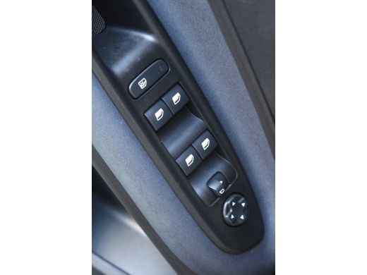 Alfa Romeo Junior 1.2 Turbo Hybrid Ibrida | Adaptieve cruise control | Full-LED | Parkeersensoren achter | Apple ca... ActivLease financial lease