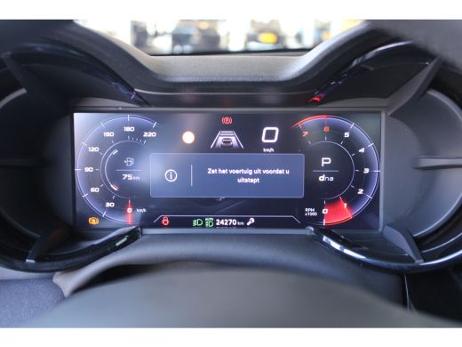 Alfa Romeo Junior 1.2 Turbo Hybrid Ibrida | Adaptieve cruise control | Full-LED | Parkeersensoren achter | Apple ca... ActivLease financial lease