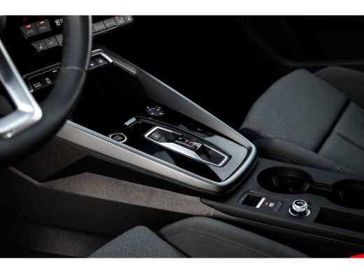 Audi A3 Sportback 40 TFSI e Advanced edition 204PK | Panorama Dak | Matrix LED Koplampen | Camera Achter ... ActivLease financial lease
