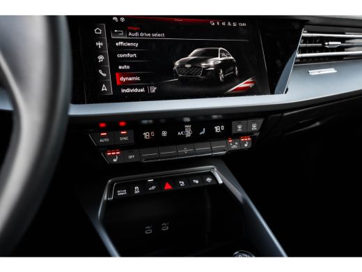 Audi A3 Sportback 40 TFSI e Advanced edition 204PK | Panorama Dak | Matrix LED Koplampen | Camera Achter ... ActivLease financial lease