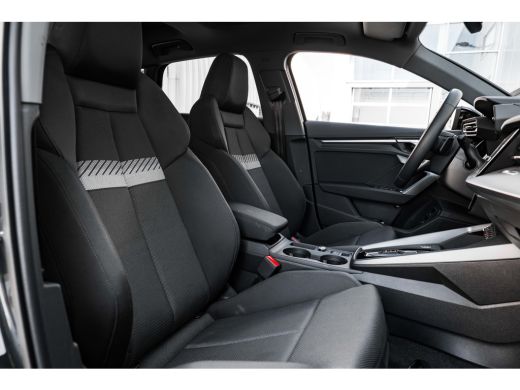 Audi A3 Sportback 40 TFSI e Advanced edition 204PK | Panorama Dak | Matrix LED Koplampen | Camera Achter ... ActivLease financial lease