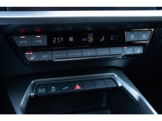 Audi A3 Sportback 45 TFSIe Competition Sline PANO S3 CAMERA ActivLease financial lease