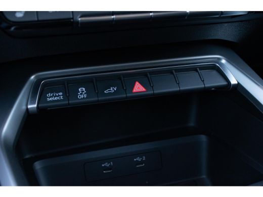 Audi A3 Sportback 45 TFSIe Competition Sline PANO S3 CAMERA ActivLease financial lease