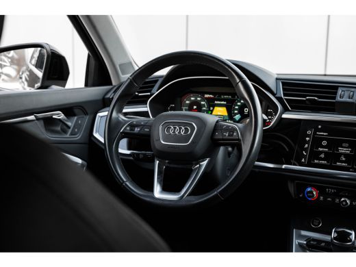 Audi Q3 45 TFSI e Advanced Edition 245 PK | Stoelverwarming Voor | Apple carplay/Android Auto | Parkeerse... ActivLease financial lease