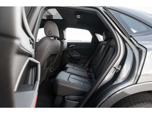 Audi Q3 45 TFSI e S Edition 245 PK | Panoramadak | Lederen Bekleding | Stoelverwarming Voor | Parkeersens... ActivLease financial lease