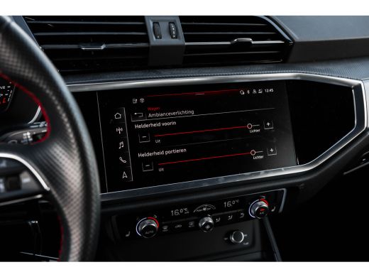 Audi Q3 45 TFSI e S Edition 245 PK | Panoramadak | Lederen Bekleding | Stoelverwarming Voor | Parkeersens... ActivLease financial lease