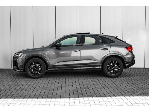 Audi Q3 45 TFSI e S Edition 245 PK | Panoramadak | Lederen Bekleding | Stoelverwarming Voor | Parkeersens... ActivLease financial lease