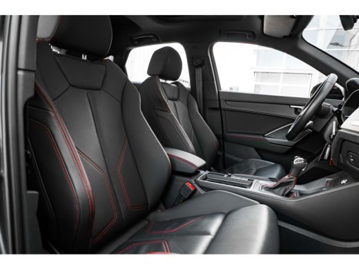 Audi Q3 45 TFSI e S Edition 245 PK | Panoramadak | Lederen Bekleding | Stoelverwarming Voor | Parkeersens... ActivLease financial lease