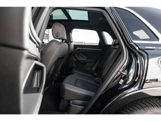 Audi Q3 45 TFSI e S edition 245PK | Panorama Dak | Sfeerverlichting | Ledere bekleding | Camera Achter | ... ActivLease financial lease