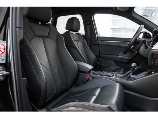 Audi Q3 45 TFSI e S edition 245PK | Panorama Dak | Sfeerverlichting | Ledere bekleding | Camera Achter | ... ActivLease financial lease