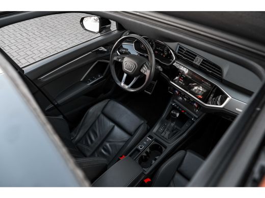 Audi Q3 45 TFSI e S edition 245PK | Panorama Dak | Sfeerverlichting | Ledere bekleding | Camera Achter | ... ActivLease financial lease