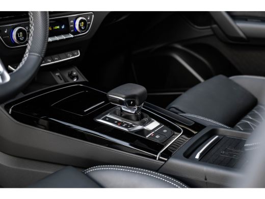 Audi Q5 Sportback 55 TFSI e S edition Competition 367 PK | Tekhaak | Bang And Olufsen 3D | Panoramadak | ... ActivLease financial lease