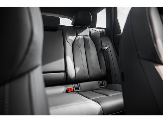 Audi Q6 e-tron Launch edition performance 100 kWh | Panoramadak | Luchtvering | Trekhaak | Bang & Olufsen | Head... ActivLease financial lease