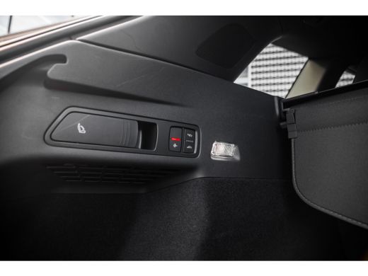 Audi Q6 e-tron Launch edition performance 100 kWh | Panoramadak | Luchtvering | Trekhaak | Bang & Olufsen | Head... ActivLease financial lease