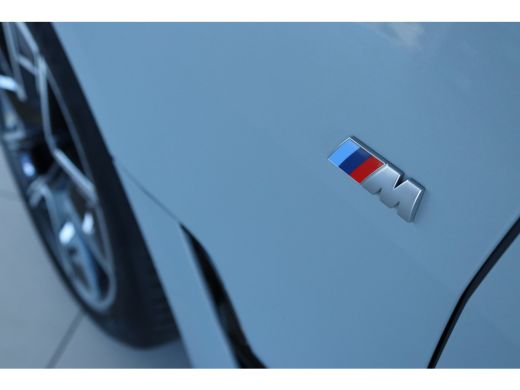 BMW i4 40 xDrive M Sport | Adapt. Cruise | Schuifdak | Harman & Kardon | Head-up | 360 Camera | Adaptief... ActivLease financial lease