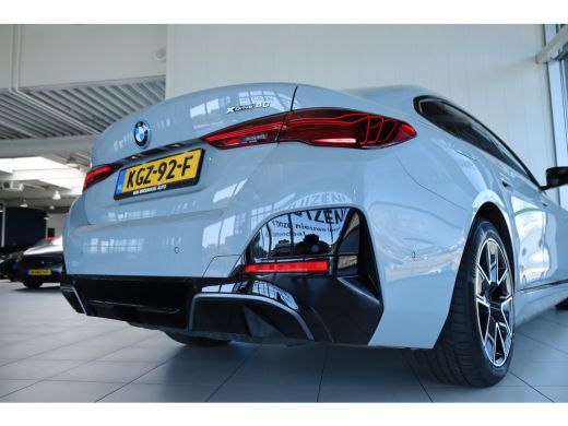 BMW i4 40 xDrive M Sport | Adapt. Cruise | Schuifdak | Harman & Kardon | Head-up | 360 Camera | Adaptief... ActivLease financial lease
