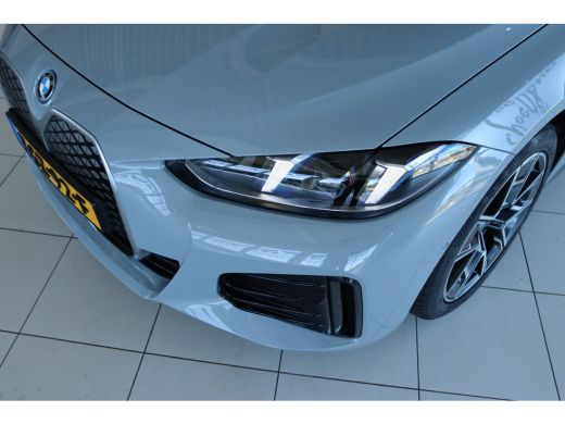 BMW i4 40 xDrive M Sport | Adapt. Cruise | Schuifdak | Harman & Kardon | Head-up | 360 Camera | Adaptief... ActivLease financial lease