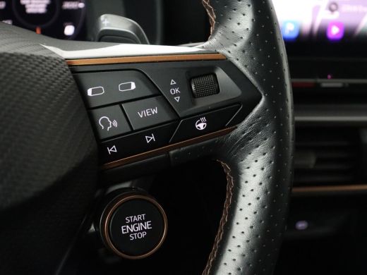 CUPRA Formentor 1.4 eHybrid VZ Performance | SOH 89% | Panoramadak | Leder | Stoelverwarming | Carplay | Sfeerver... ActivLease financial lease