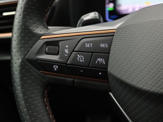 CUPRA Leon Sportstourer 1.4 e-Hybrid Black Edition 245PK DSG Pano-Schuifdak, Keyless, Side Assist, Navi, Achteruitrijcame... ActivLease financial lease