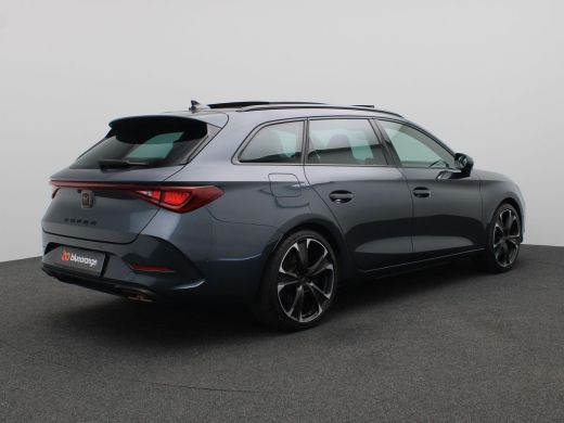 CUPRA Leon Sportstourer 1.4 e-Hybrid Black Edition 245PK DSG Pano-Schuifdak, Keyless, Side Assist, Navi, Achteruitrijcame... ActivLease financial lease