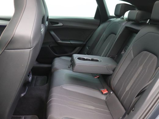 CUPRA Leon Sportstourer 1.4 e-Hybrid Black Edition 245PK DSG Pano-Schuifdak, Keyless, Side Assist, Navi, Achteruitrijcame... ActivLease financial lease