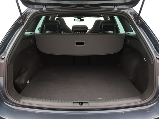 CUPRA Leon Sportstourer 1.4 e-Hybrid Black Edition 245PK DSG Pano-Schuifdak, Keyless, Side Assist, Navi, Achteruitrijcame... ActivLease financial lease