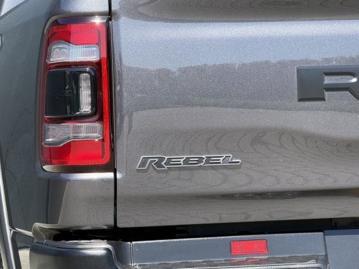 Dodge Ram 1500 1500 5.7 V8 4x4 / REBEL / DIGITALE COCKPIT / BACKFLIP / PRINS LPG / 3.500 KG AHG / CAMERA / TREKHAAK ActivLease financial lease