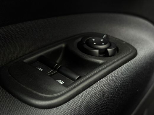 Fiat 500e Icon 42 kWh (SOH 94.12%) | Airco (automatisch) | DAB ontvanger ActivLease financial lease