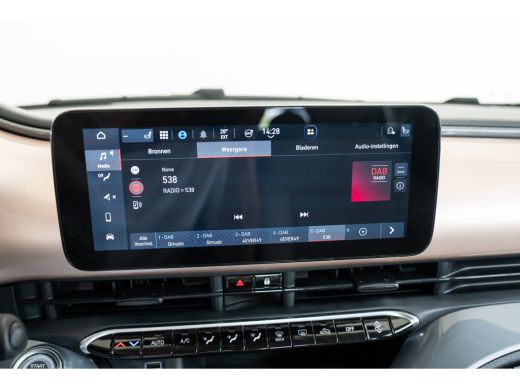 Fiat 500e La Prima 42 kWh | 8 Jaar Garantie | SOH 100% | Camera | Kunstlederen bekleding | Stoelverwarming ... ActivLease financial lease