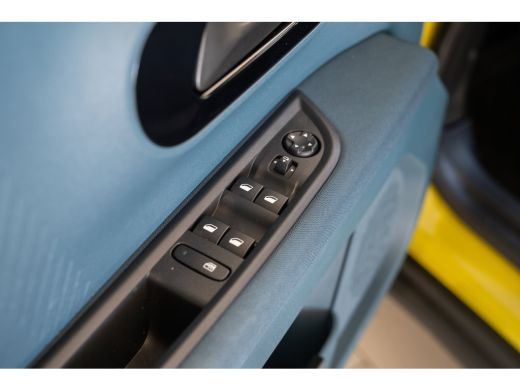 Fiat Grande Panda La Prima 11 kW 44 kWh | SOH 99% | Climate Controle | Stoelverwarming | Camera | Parkeersensoren |... ActivLease financial lease