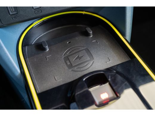 Fiat Grande Panda La Prima 11 kW 44 kWh | SOH 99% | Climate Controle | Stoelverwarming | Camera | Parkeersensoren |... ActivLease financial lease