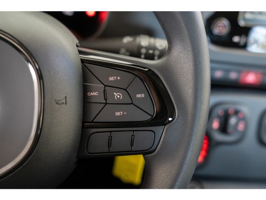 Fiat Panda 1.0 Hybrid City | 8 Jaar Garantie | Bluetooth | Cruise Controle | Parkeersensoren | Airco | ActivLease financial lease