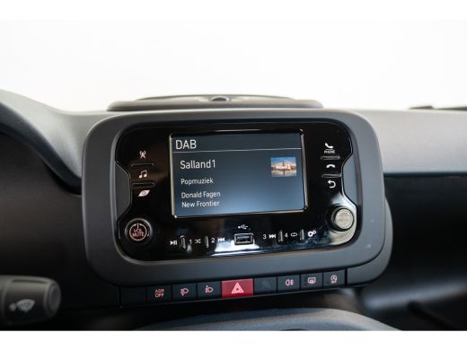 Fiat Panda 1.0 Hybrid City | 8 Jaar Garantie | Bluetooth | Cruise Controle | Parkeersensoren | Airco | ActivLease financial lease