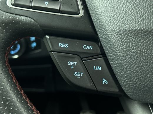 Ford EcoSport 1.0 126PK ST-Line (Hoge instap) / Black-line / Airco-ecc./ Navigatie / 1/2 Leder / Lmv. / Apk 11-... ActivLease financial lease