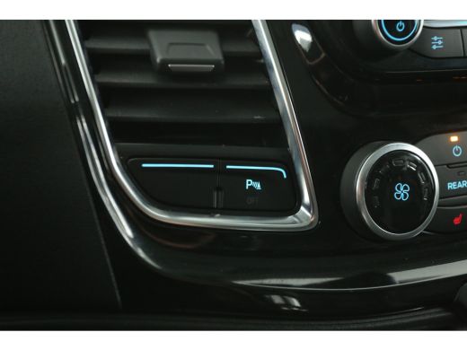 Ford Transit Custom 2.0 TDCI L1H1 SPORT 170PK | Airco | Cruise | Camera | 3 Zits | Trekhaak | Carplay | LED ActivLease financial lease