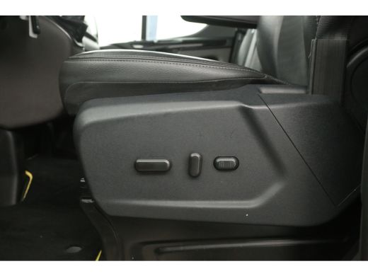 Ford Transit Custom 2.0 TDCI L1H1 SPORT 170PK | Airco | Cruise | Camera | 3 Zits | Trekhaak | Carplay | LED ActivLease financial lease