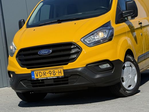 Ford Transit Custom 2.0 TDCI / L2H1 / 1e EIG. / AIRCO / CRUISE / 2.8 TONS TREKHAAK / STOELVERW / PDC / DAKDRAGERS ActivLease financial lease