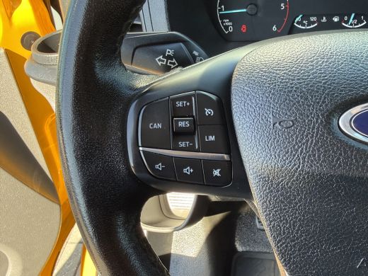 Ford Transit Custom 2.0 TDCI / L2H1 / 1e EIG. / TREKHAAK / IMPERIAAL / AIRCO / CRUISE / LED / STOELVERW ActivLease financial lease