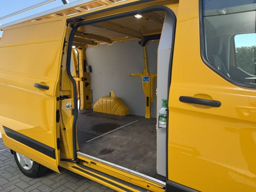 Ford Transit Custom 2.0 TDCI / L2H1 / 1e EIG. / TREKHAAK / IMPERIAAL / AIRCO / CRUISE / LED / STOELVERW ActivLease financial lease