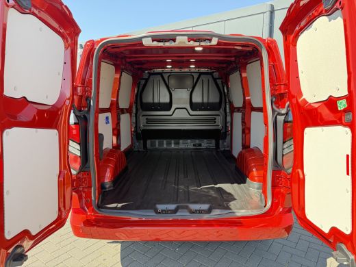 Ford Transit Custom 320 2.0 TDCI 150 PK / LIMITED / ***UNIEK 7.407 KM*** / L1H1 / ADAPTIVE CRUISE / CAMERA / AIRCO / ... ActivLease financial lease