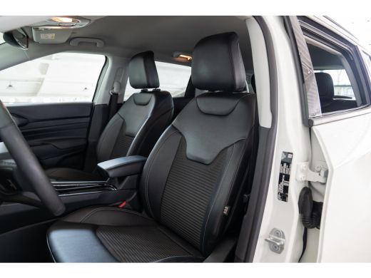 Jeep Compass 4xe 240 Plug-in Hybrid Electric Limited | Navigatie | Climate Controle | Apple Carplay & Android ... ActivLease financial lease